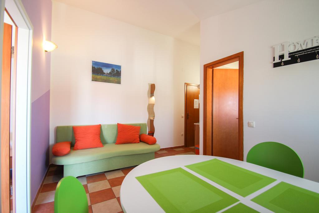 Apartments Miani Новиград Екстериор снимка