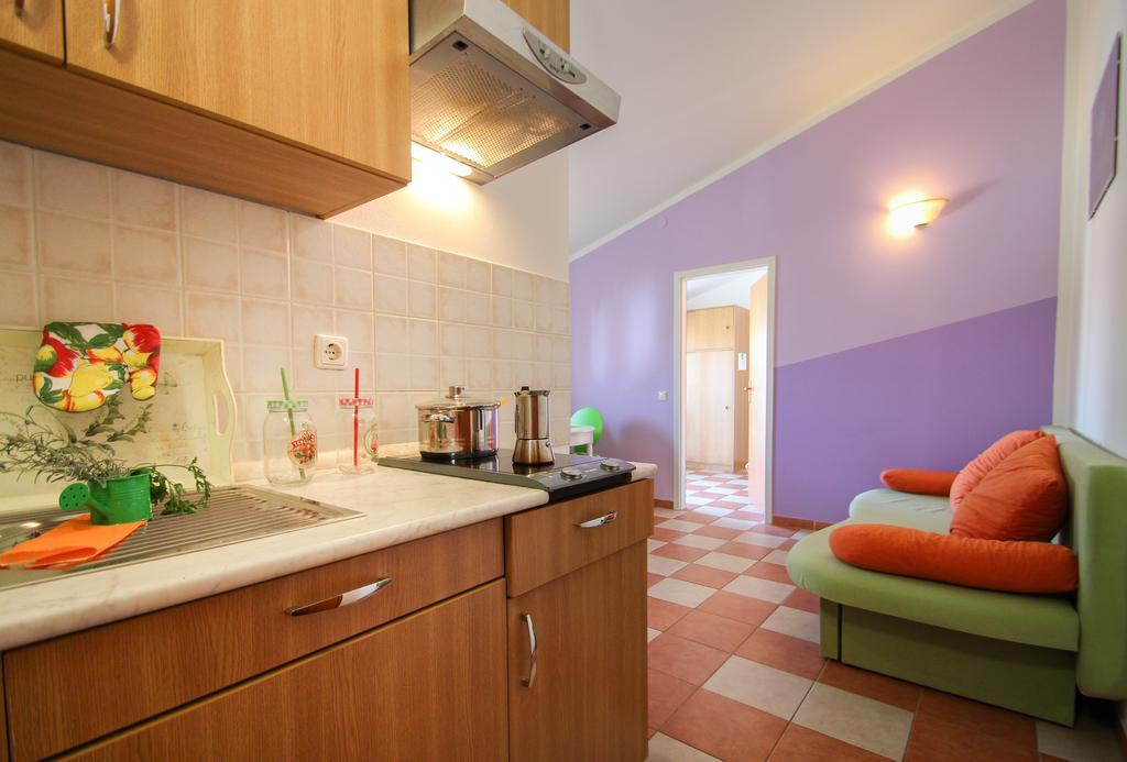 Apartments Miani Новиград Екстериор снимка