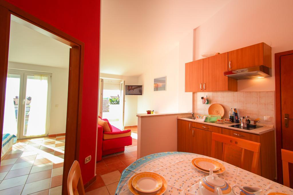 Apartments Miani Новиград Екстериор снимка