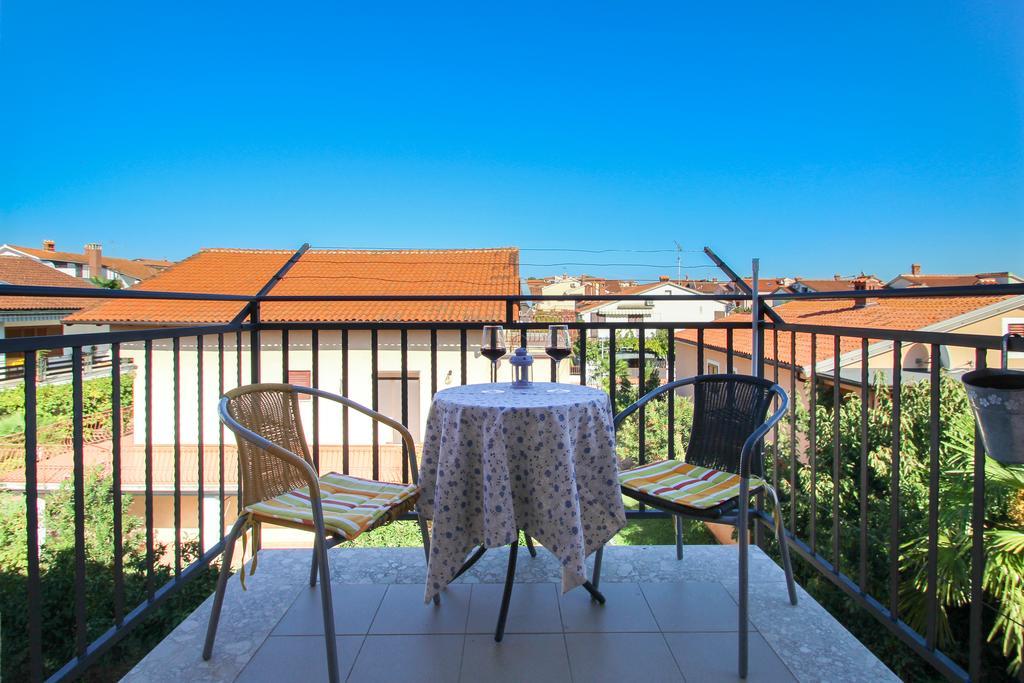 Apartments Miani Новиград Екстериор снимка