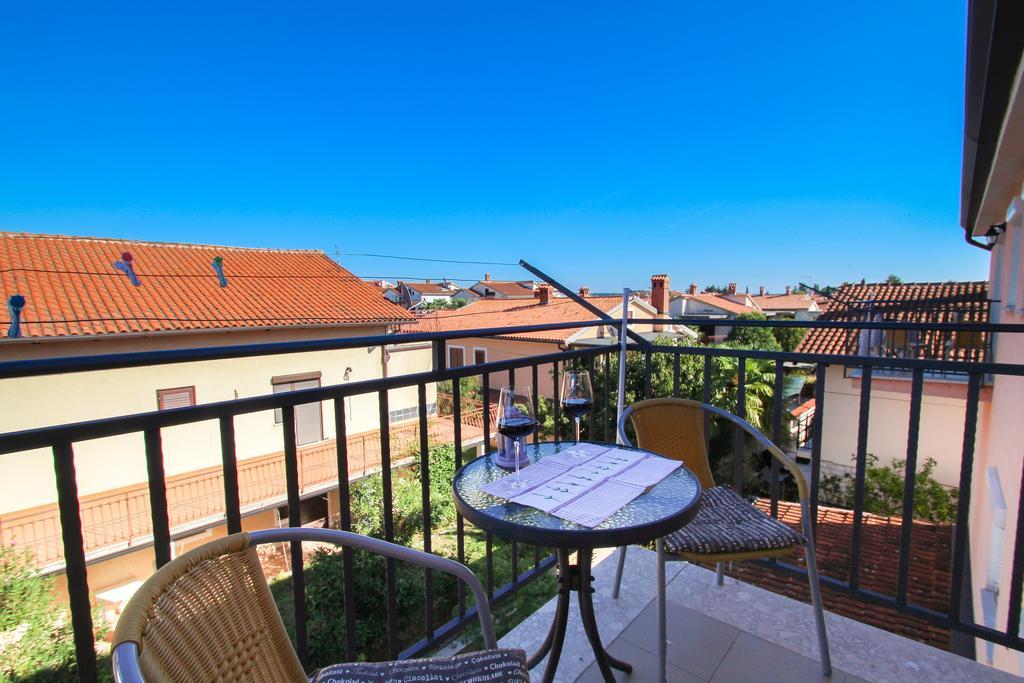 Apartments Miani Новиград Екстериор снимка